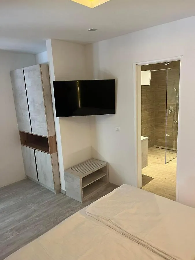 H&H Rooms Rovinj - Adults Only Panzió