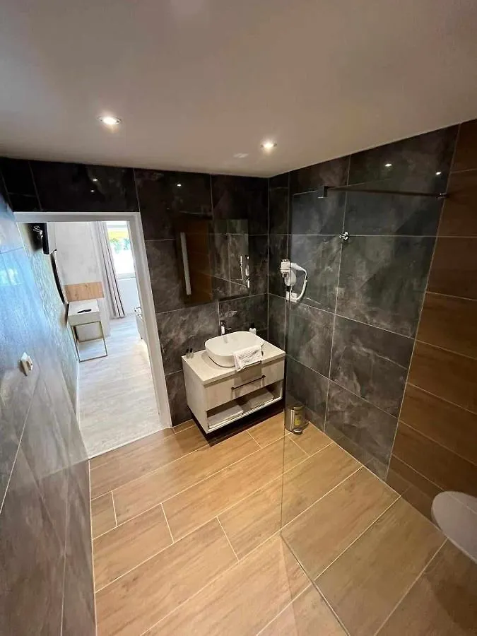 H&H Rooms Rovinj - Adults Only Panzió