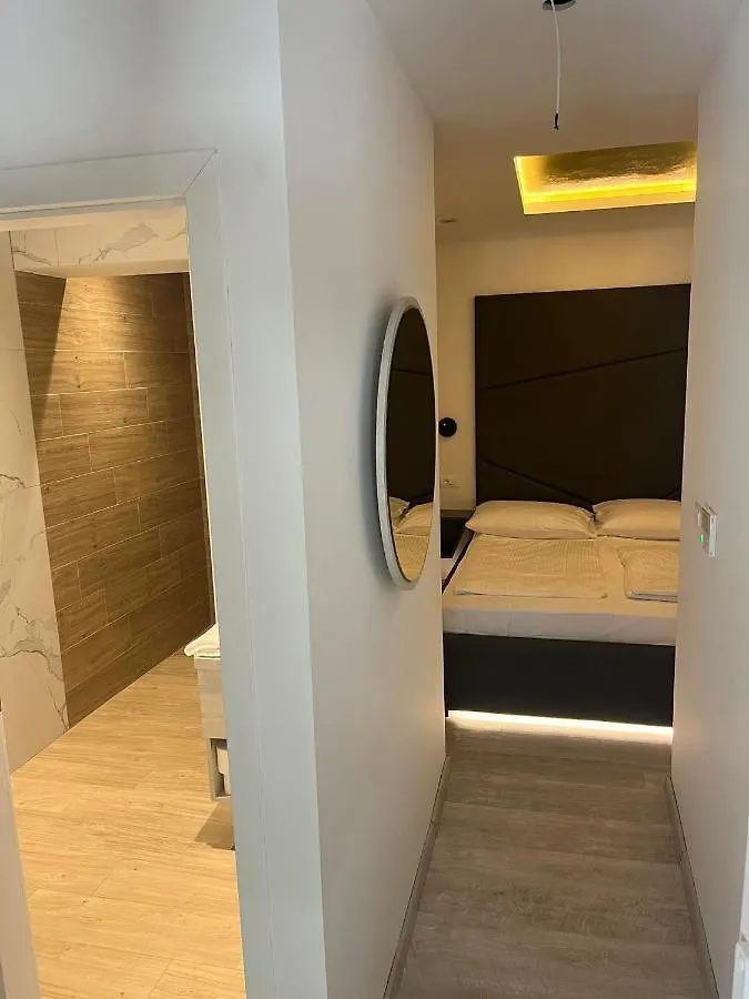 H&H Rooms Rovinj - Adults Only 0*,