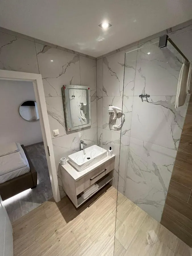 Oda ve Kahvaltı H&H Rooms Rovinj - Adults Only